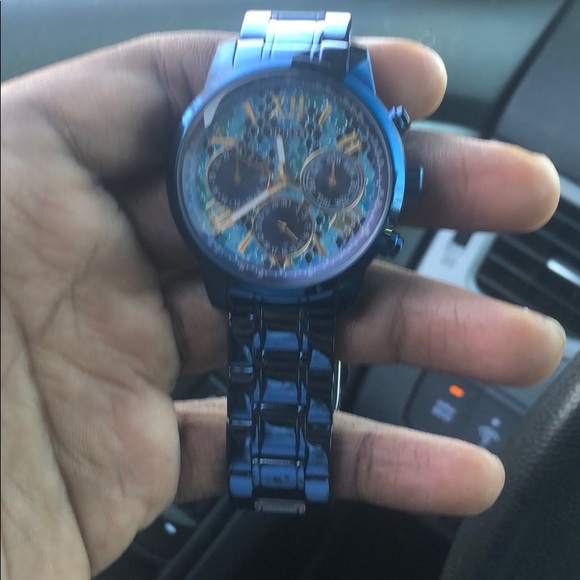 Authentic guess watch - Picture 2 of 2